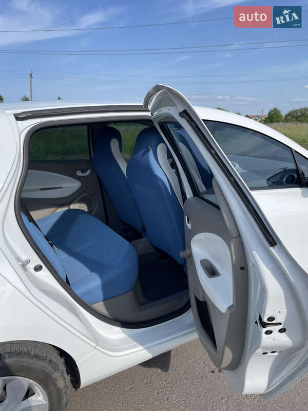 Хетчбек Renault Zoe 2013 в Буську