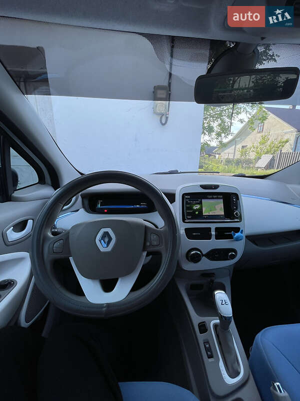 Хетчбек Renault Zoe 2013 в Буську