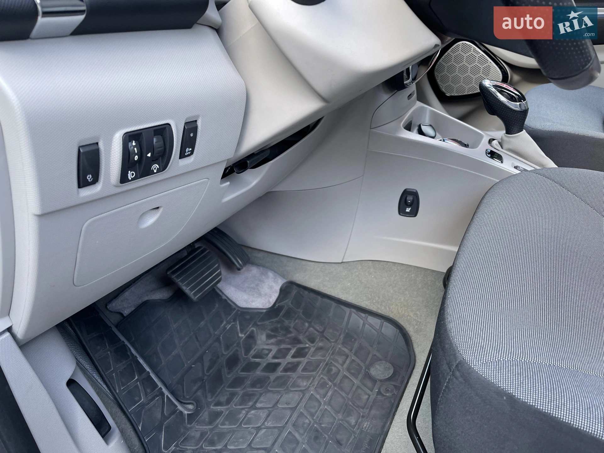 2015 Renault ZOE - мініатюра 47