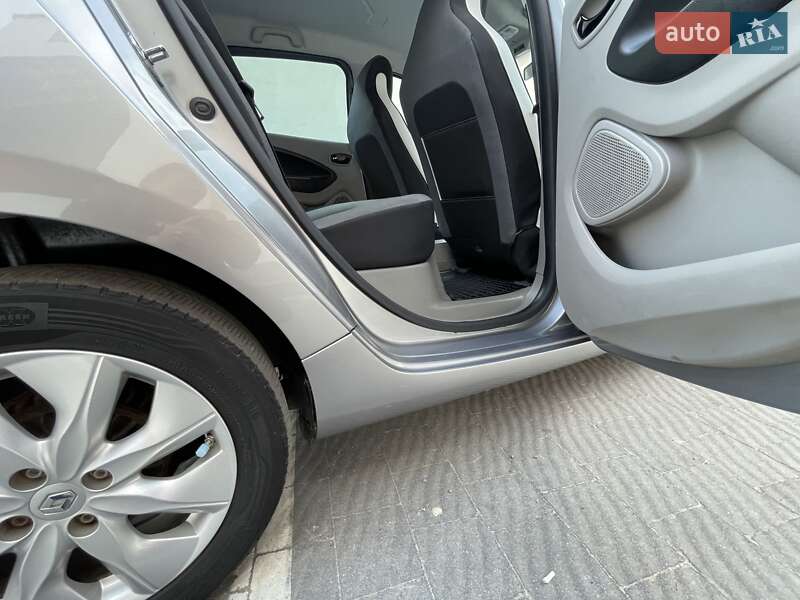 Хетчбек Renault Zoe 2015 в Львові