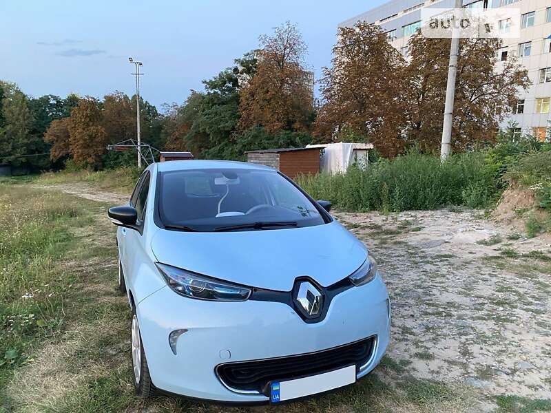 Хэтчбек Renault Zoe 2016 в Киеве