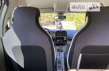 Хэтчбек Renault Zoe 2014 в 