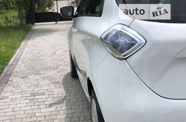 Хетчбек Renault Zoe 2016 в 