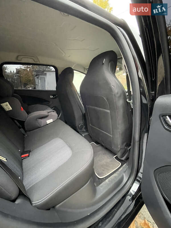 Хэтчбек Renault Zoe 2019 в Львове фото 10 Хэтчбек Renault Zoe 2019 в Львове