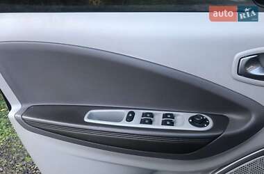 Хэтчбек Renault Zoe 2017 в 
