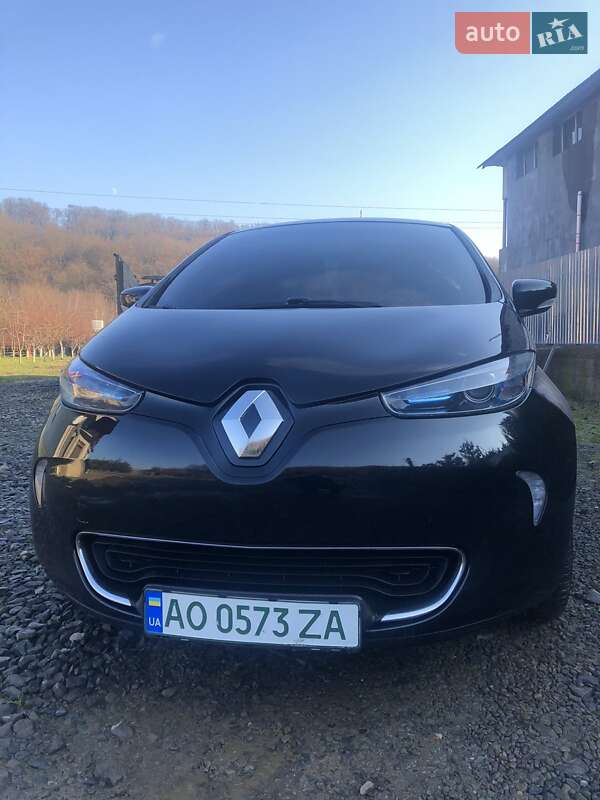 Хэтчбек Renault Zoe 2017 в 
