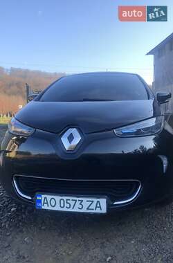 Хэтчбек Renault Zoe 2017 в 