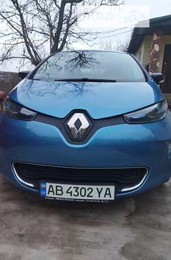 Хэтчбек Renault Zoe 2017 в 