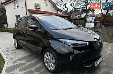 Хэтчбек Renault Zoe 2015 в 