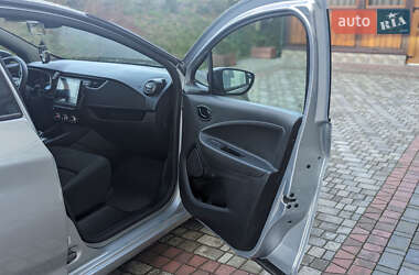 Хэтчбек Renault Zoe 2021 в 
