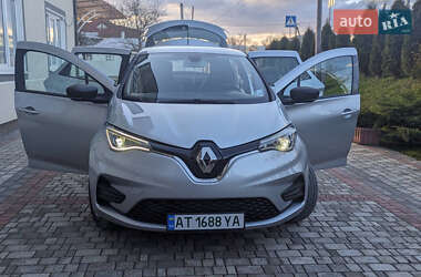 Хэтчбек Renault Zoe 2021 в 
