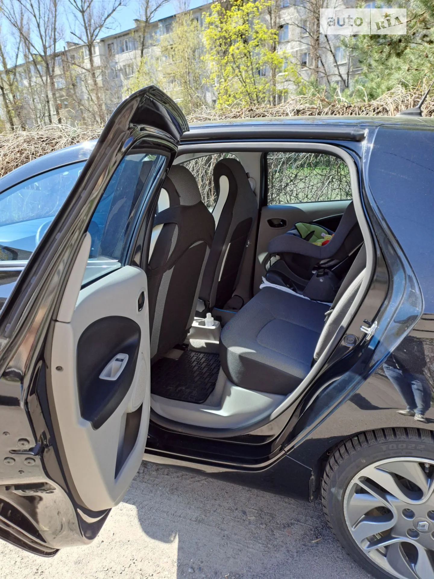 2015 Renault ZOE - мініатюра 8
