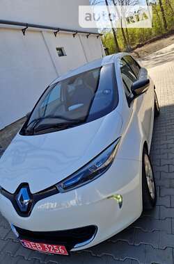 Хетчбек Renault Zoe 2014 в Чернівцях