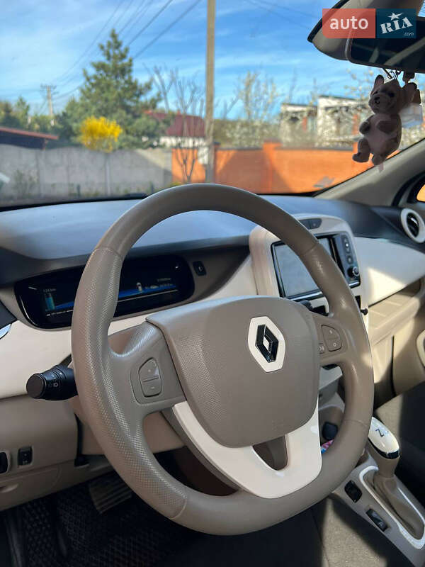 Хэтчбек Renault Zoe 2015 в Львове фото 3 Хэтчбек Renault Zoe 2015 в Львове