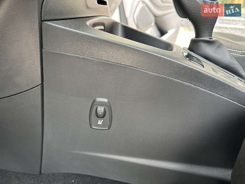 Хетчбек Renault Zoe 2017 в Луцьку