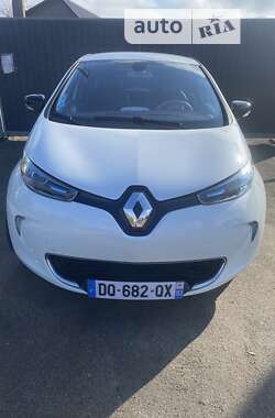 Хэтчбек Renault Zoe 2015 в Емильчине