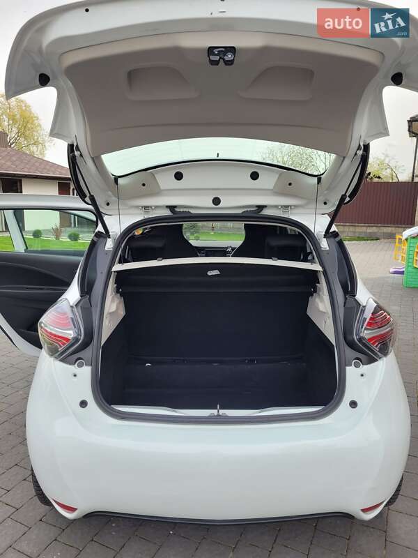 Хэтчбек Renault Zoe 2019 в Дубно