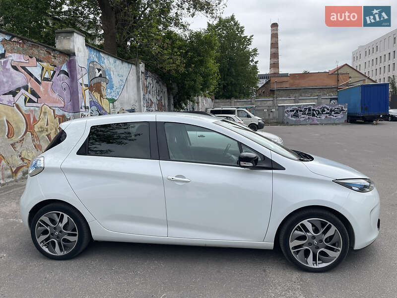 Хэтчбек Renault Zoe 2016 в Львове