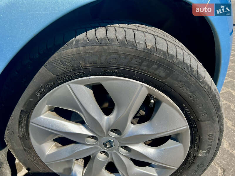 Хэтчбек Renault Zoe 2015 в Хмельницком