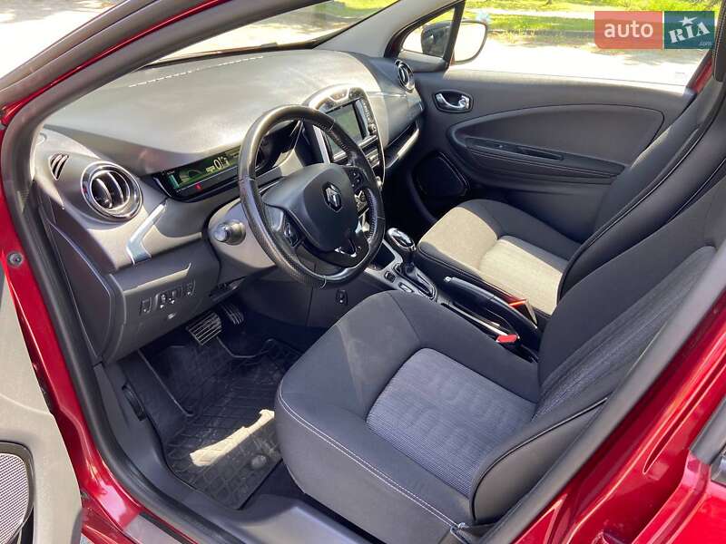 Хэтчбек Renault Zoe 2019 в Дубно
