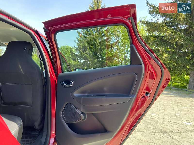 Хэтчбек Renault Zoe 2019 в Дубно