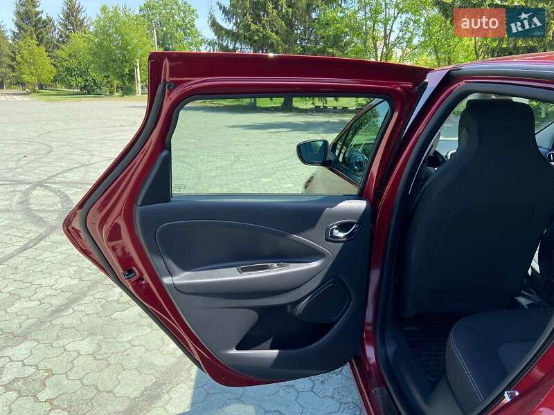 Хэтчбек Renault Zoe 2019 в Дубно