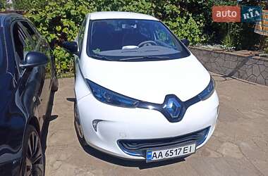 Хэтчбек Renault Zoe 2013 в 