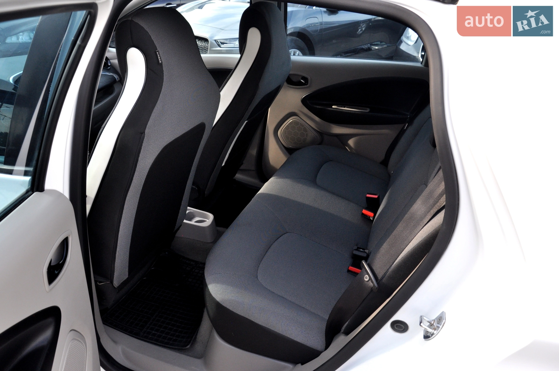 2015 Renault ZOE - мініатюра 18