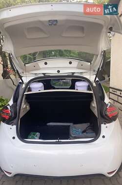 Хэтчбек Renault Zoe 2020 в 