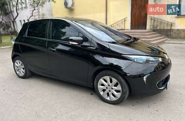 Хэтчбек Renault Zoe 2015 в 