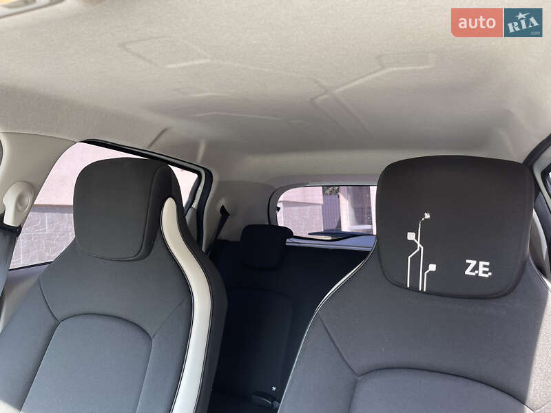Хэтчбек Renault Zoe 2017 в Львове