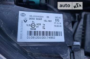 Хэтчбек Renault Zoe 2018 в 