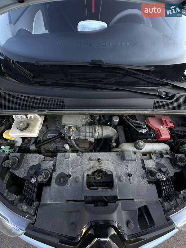 Хэтчбек Renault Zoe 2015 в Дрогобыче фото 17 Хэтчбек Renault Zoe 2015 в Дрогобыче