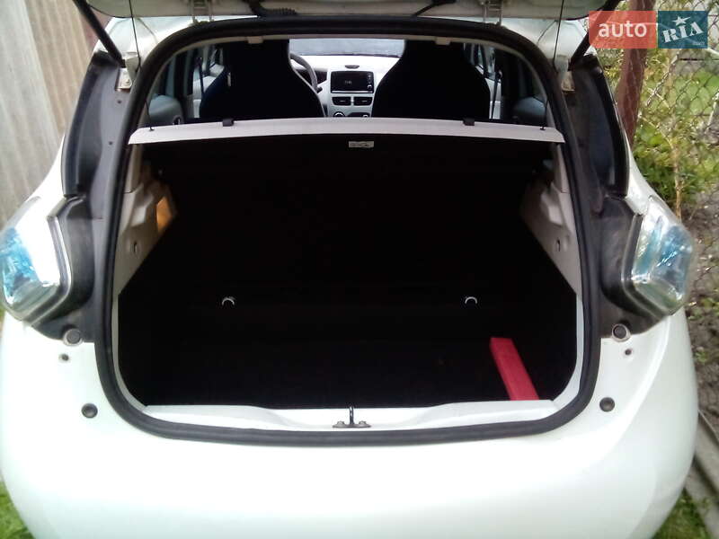 Хэтчбек Renault Zoe 2014 в Львове