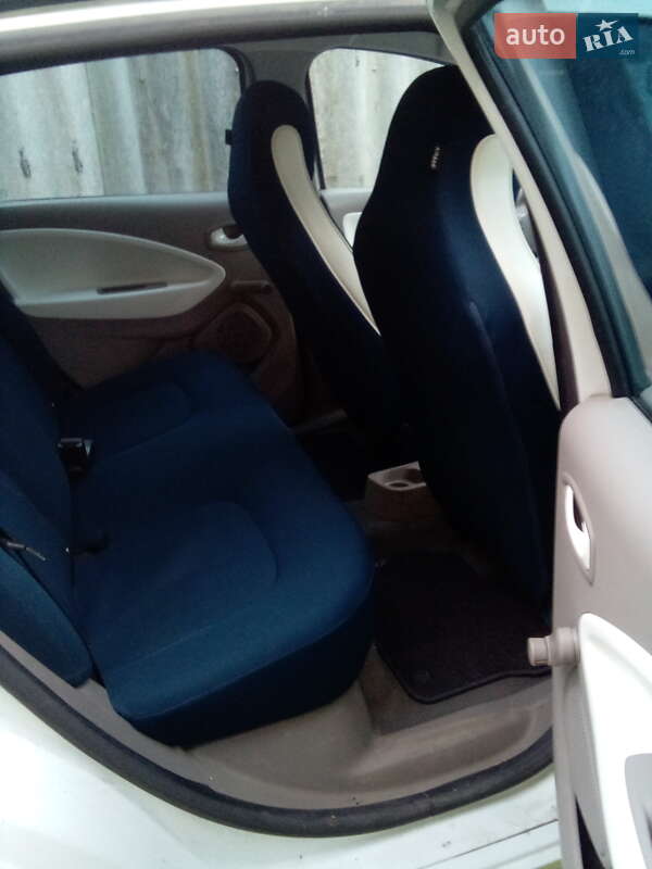 Хэтчбек Renault Zoe 2014 в Львове