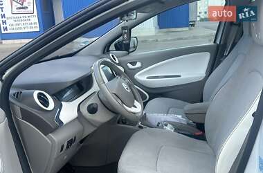 Хэтчбек Renault Zoe 2014 в 