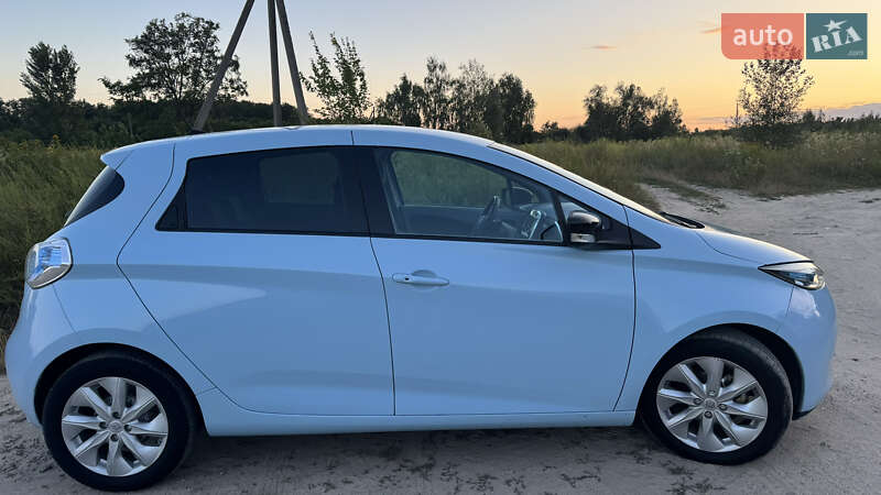 Хетчбек Renault Zoe 2015 в Києві