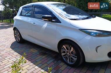 Хетчбек Renault Zoe 2015 в 