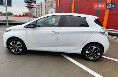 Хэтчбек Renault Zoe 2017 в 