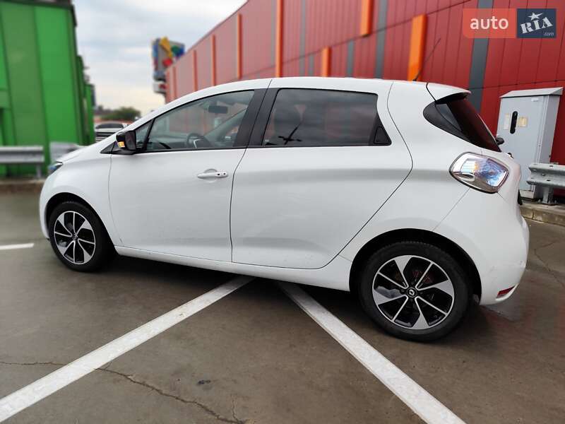 Хэтчбек Renault Zoe 2017 в Киеве