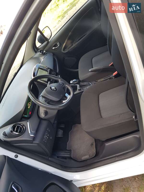 Хетчбек Renault Zoe 2017 в Дрогобичі