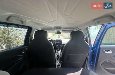 Хэтчбек Renault Zoe 2017 в 