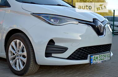 Хэтчбек Renault Zoe 2020 в 