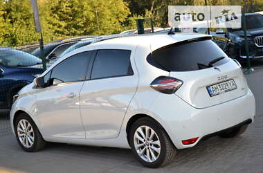 Хэтчбек Renault Zoe 2020 в 