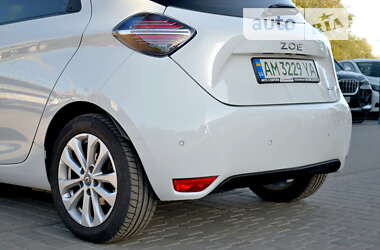 Хэтчбек Renault Zoe 2020 в 