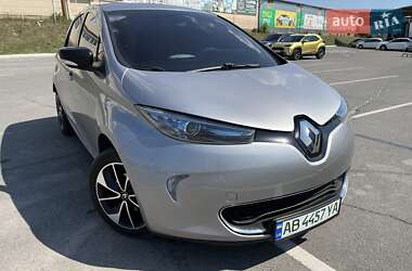 Хетчбек Renault Zoe 2015 в 
