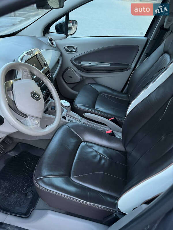 Хэтчбек Renault Zoe 2017 в Самборе
