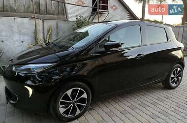 Хэтчбек Renault Zoe 2018 в 