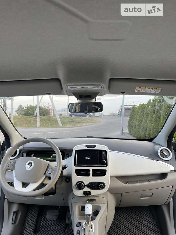 Хэтчбек Renault Zoe 2015 в Львове