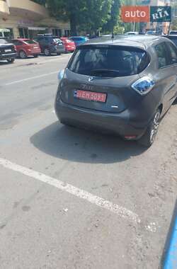 Хэтчбек Renault Zoe 2017 в 